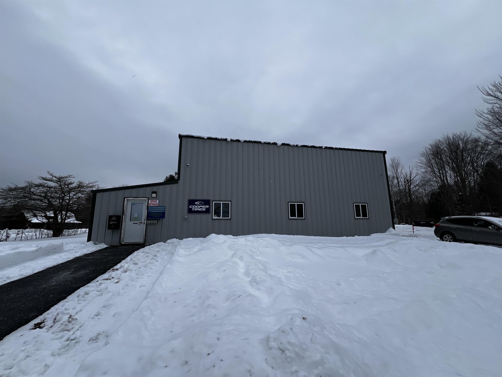 719 Gould Hill
