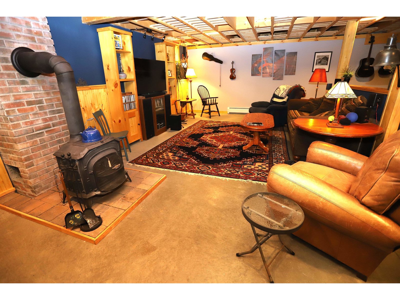 Family Room (lower level)