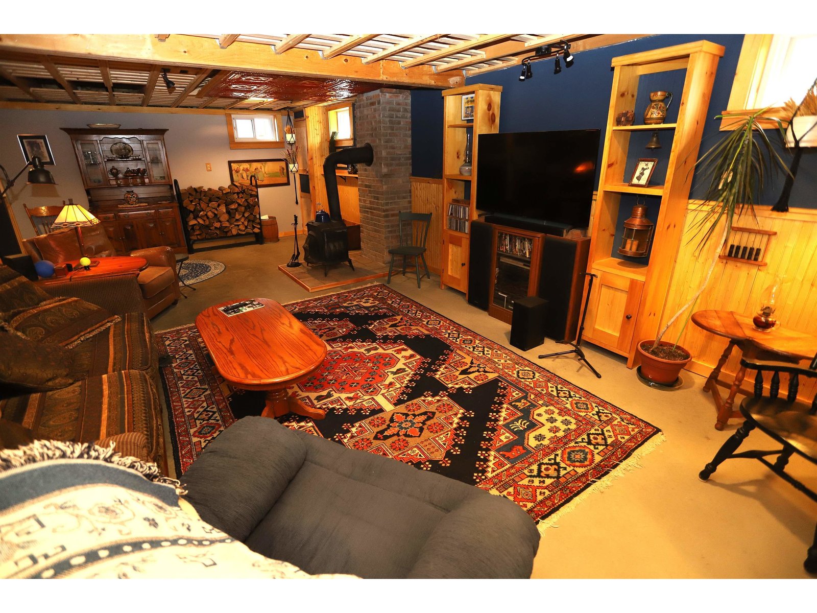 Family Room (lower level)