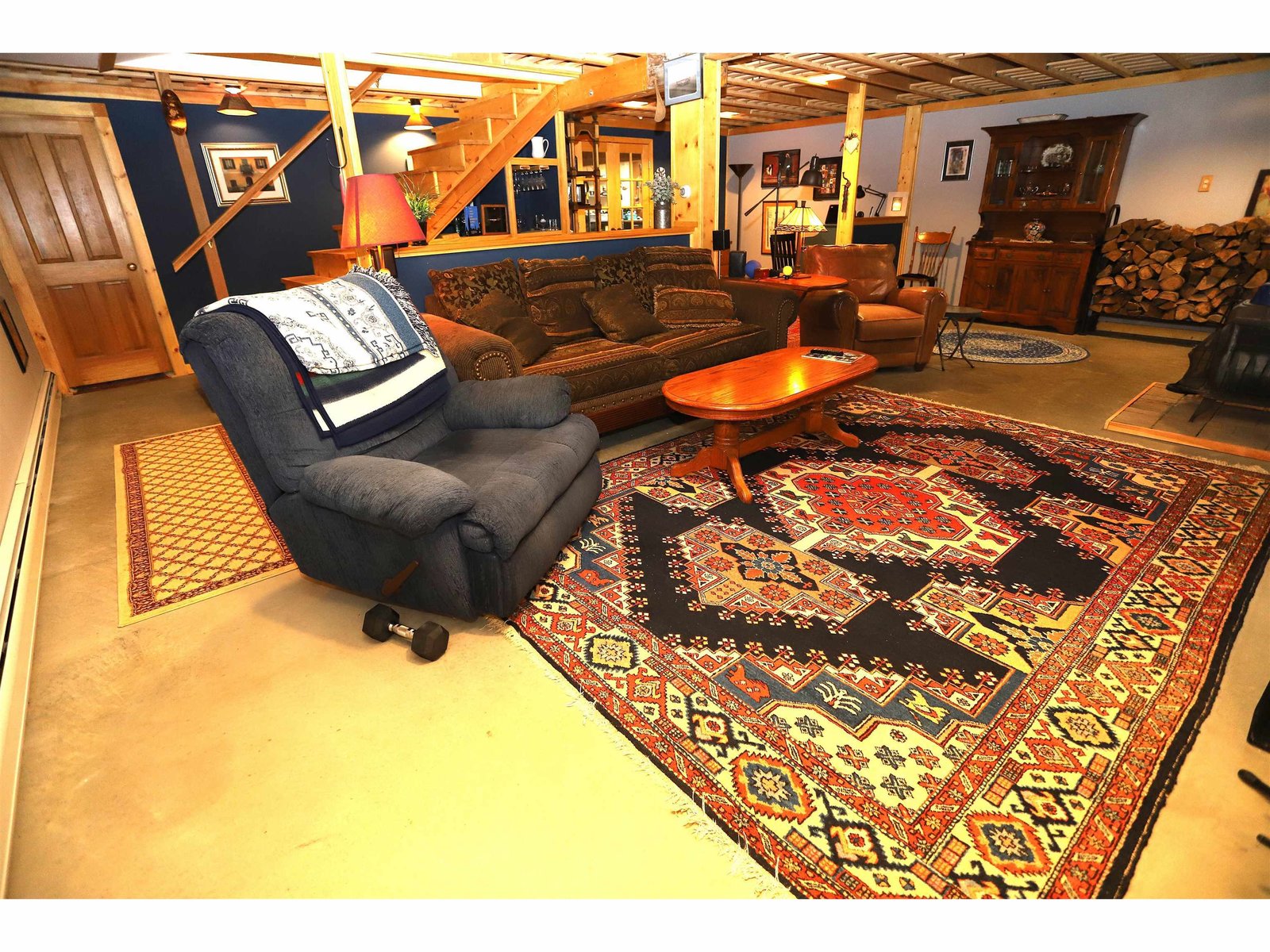 Family Room (lower level)