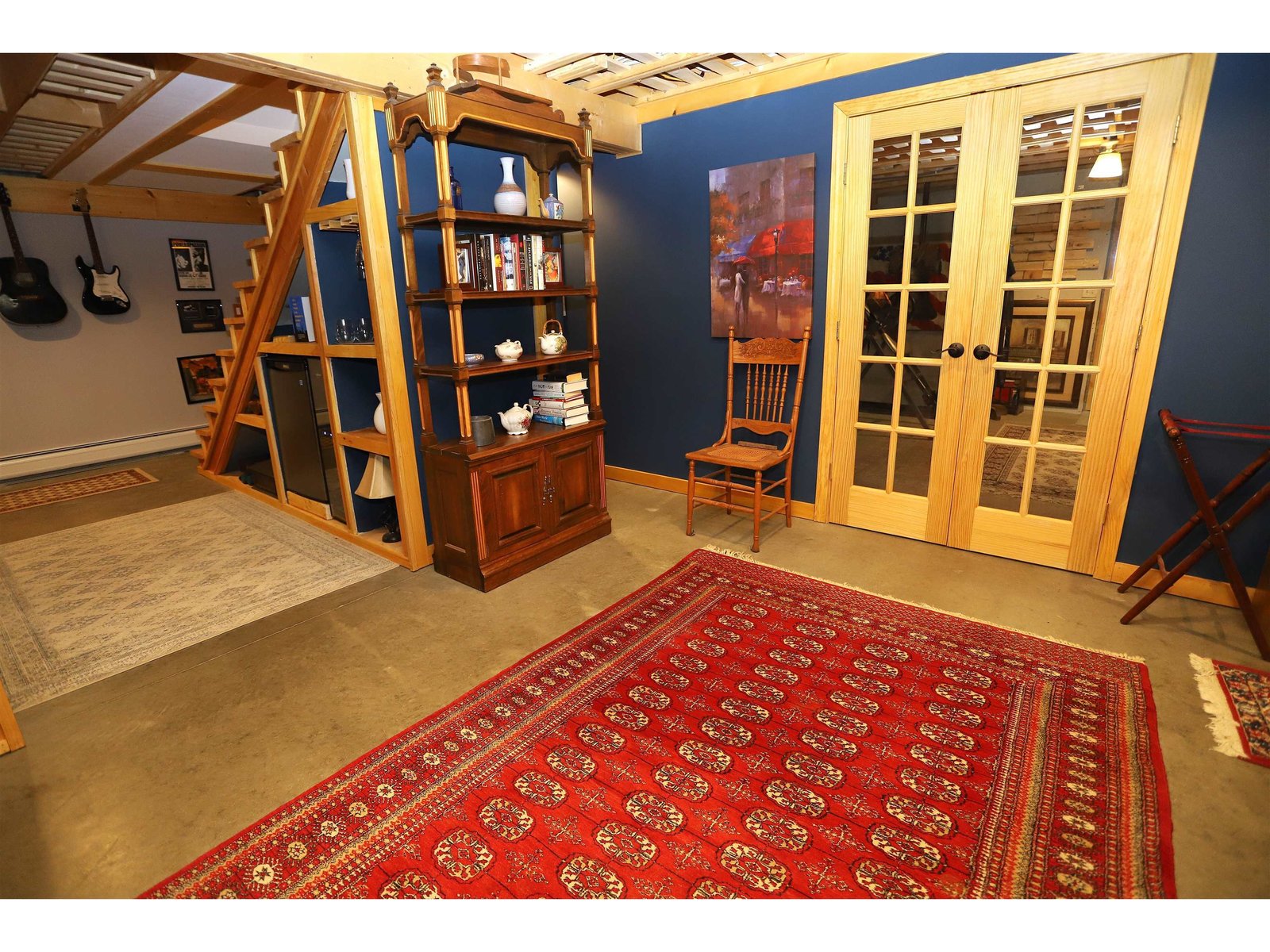 Family Room (lower level)