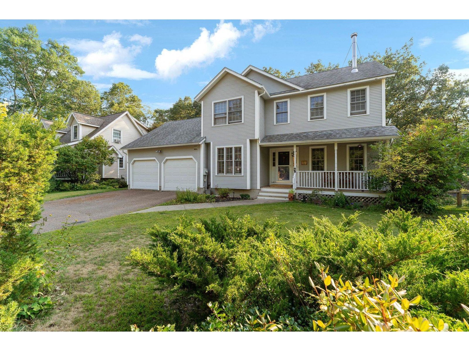 72 Grey Meadow Drive, Burlington