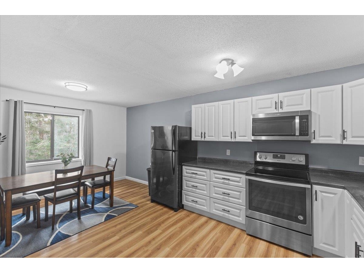 72 Hawthorne Circle