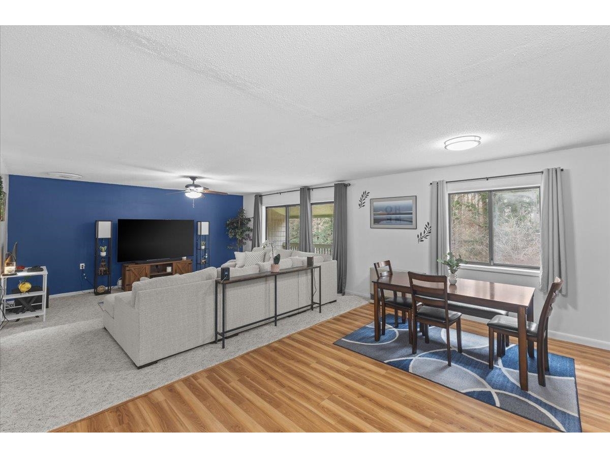 72 Hawthorne Circle