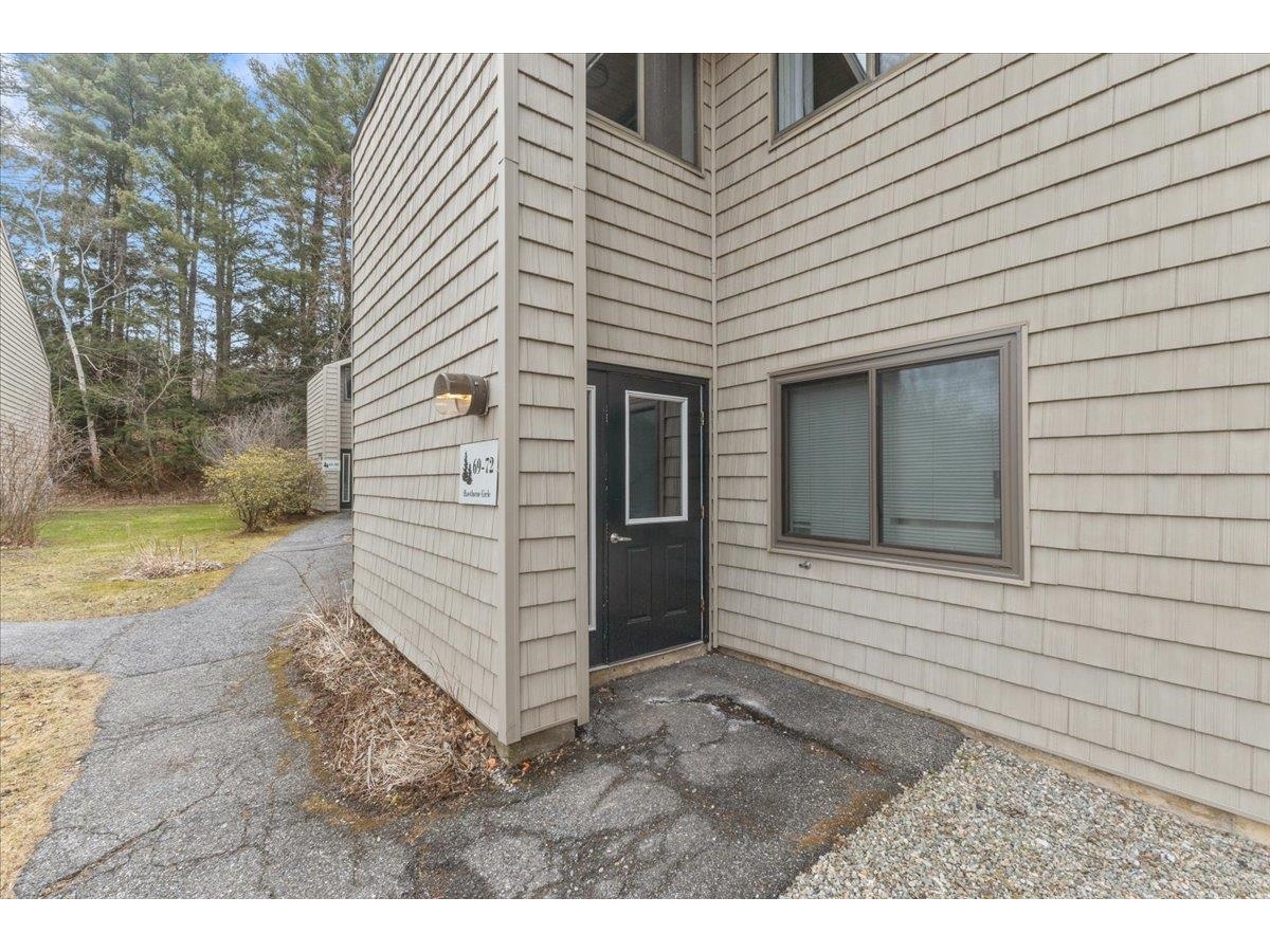 72 Hawthorne Circle