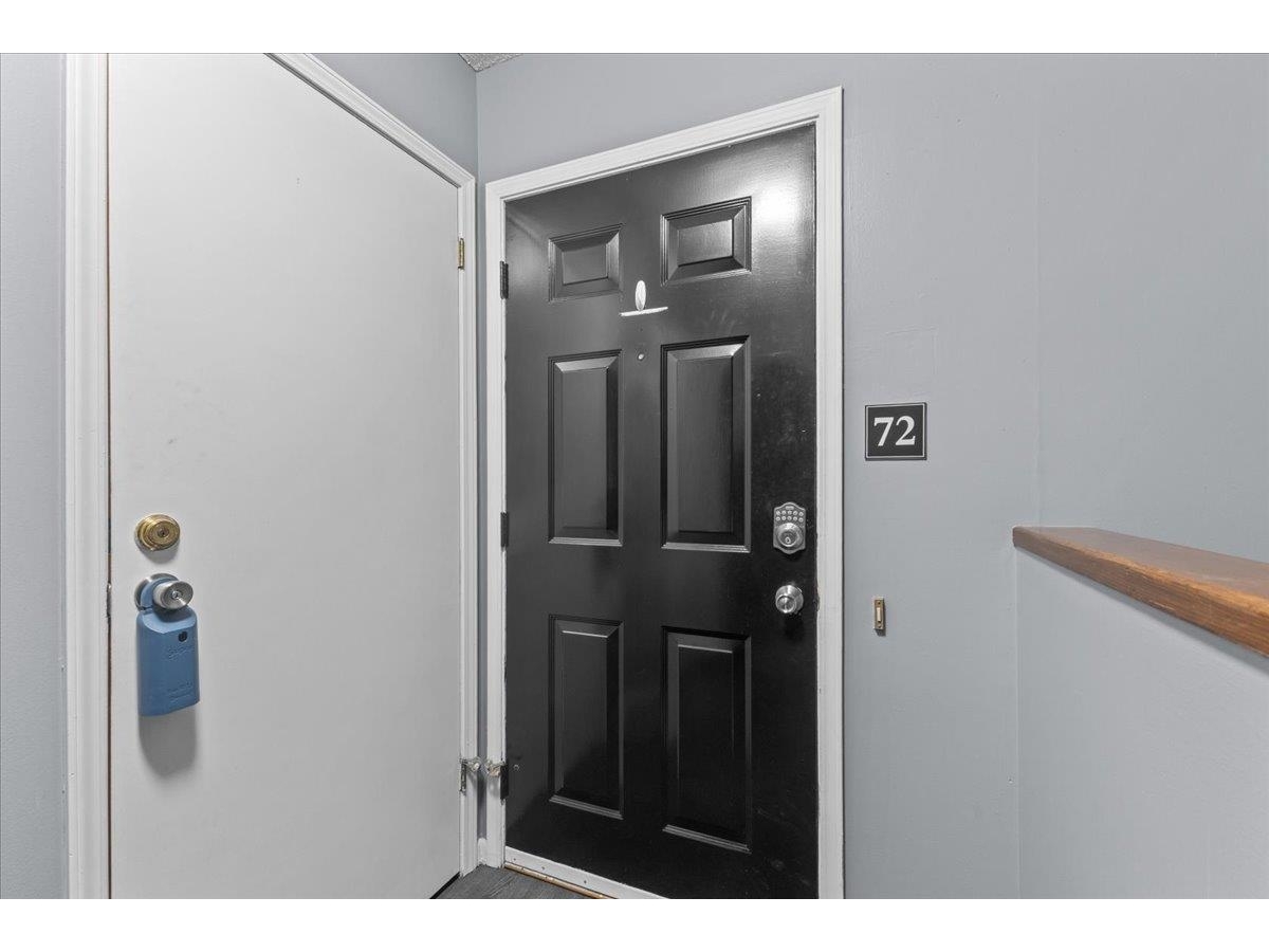 72 Hawthorne Circle