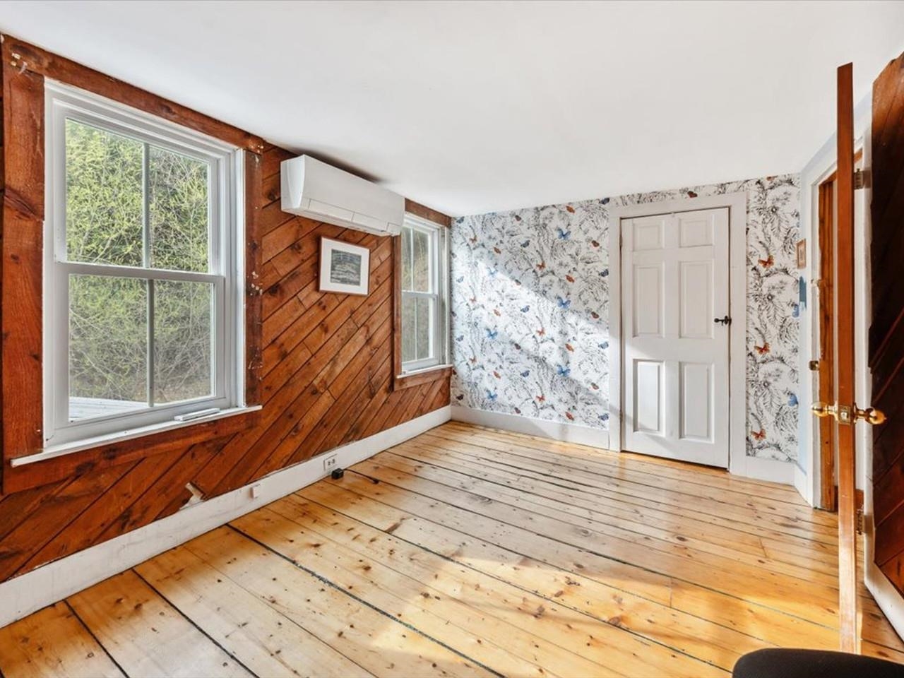 72 Pine Cliffs Road