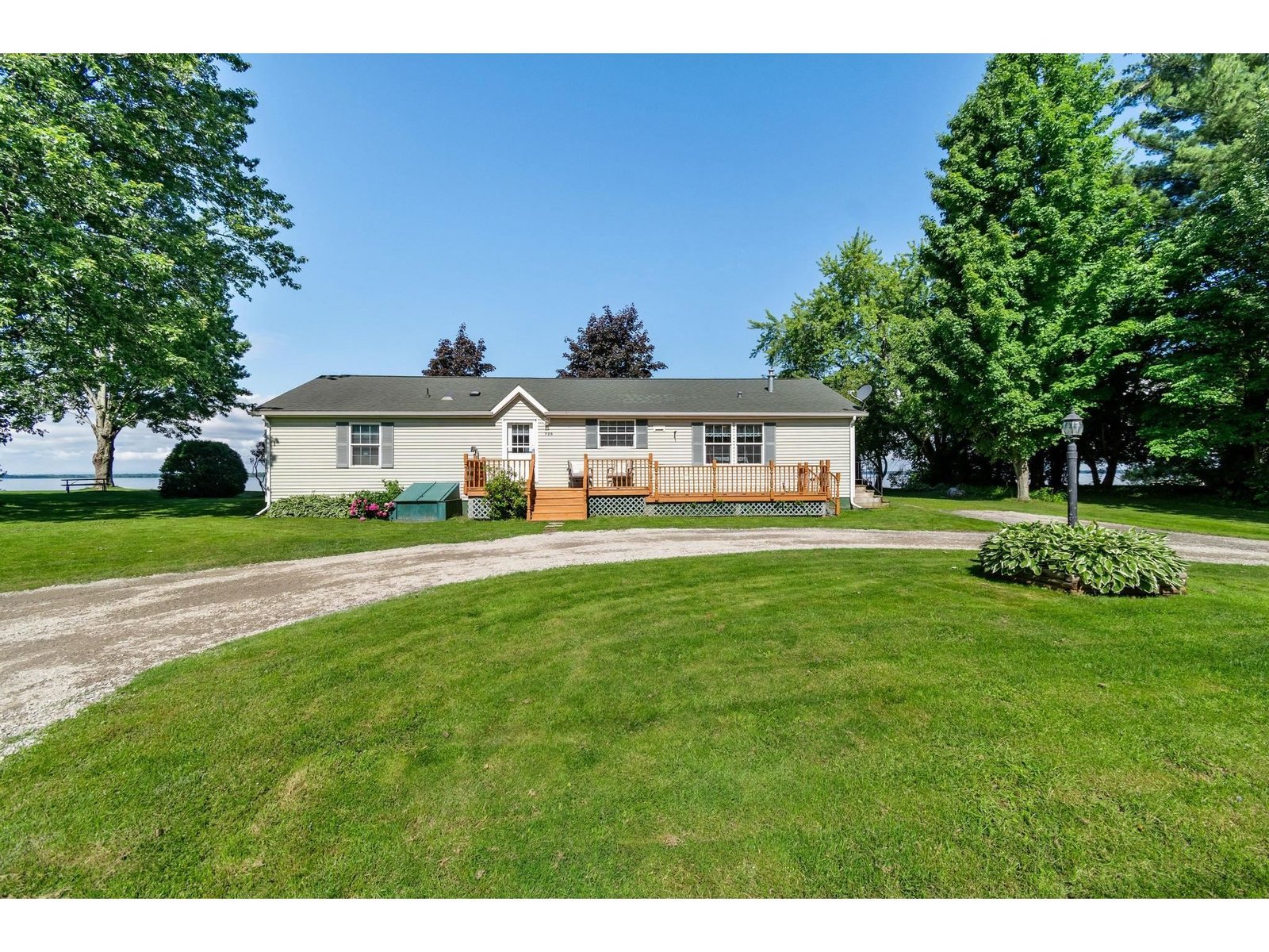 720 Country Club Road