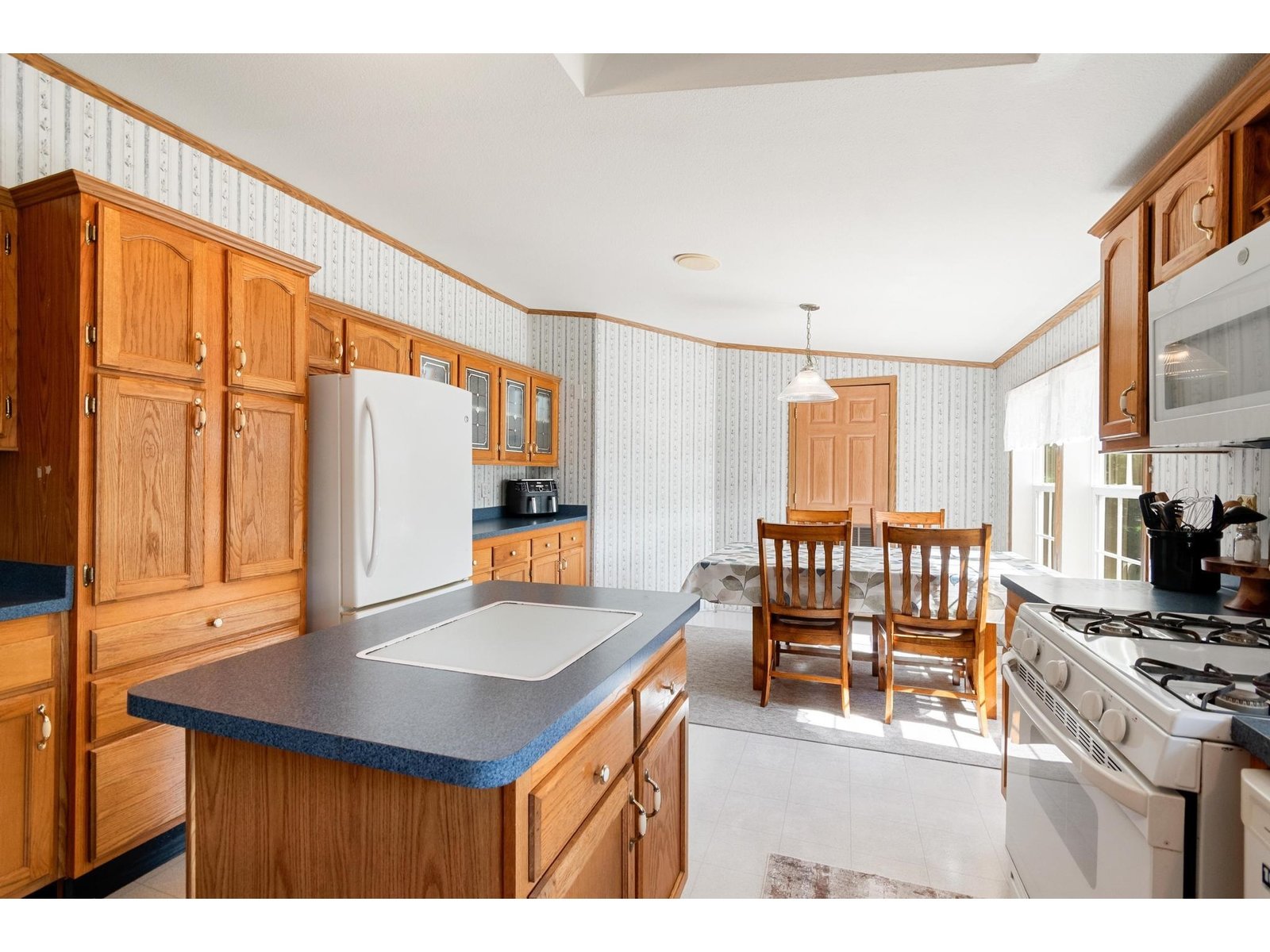 720 Country Club Road