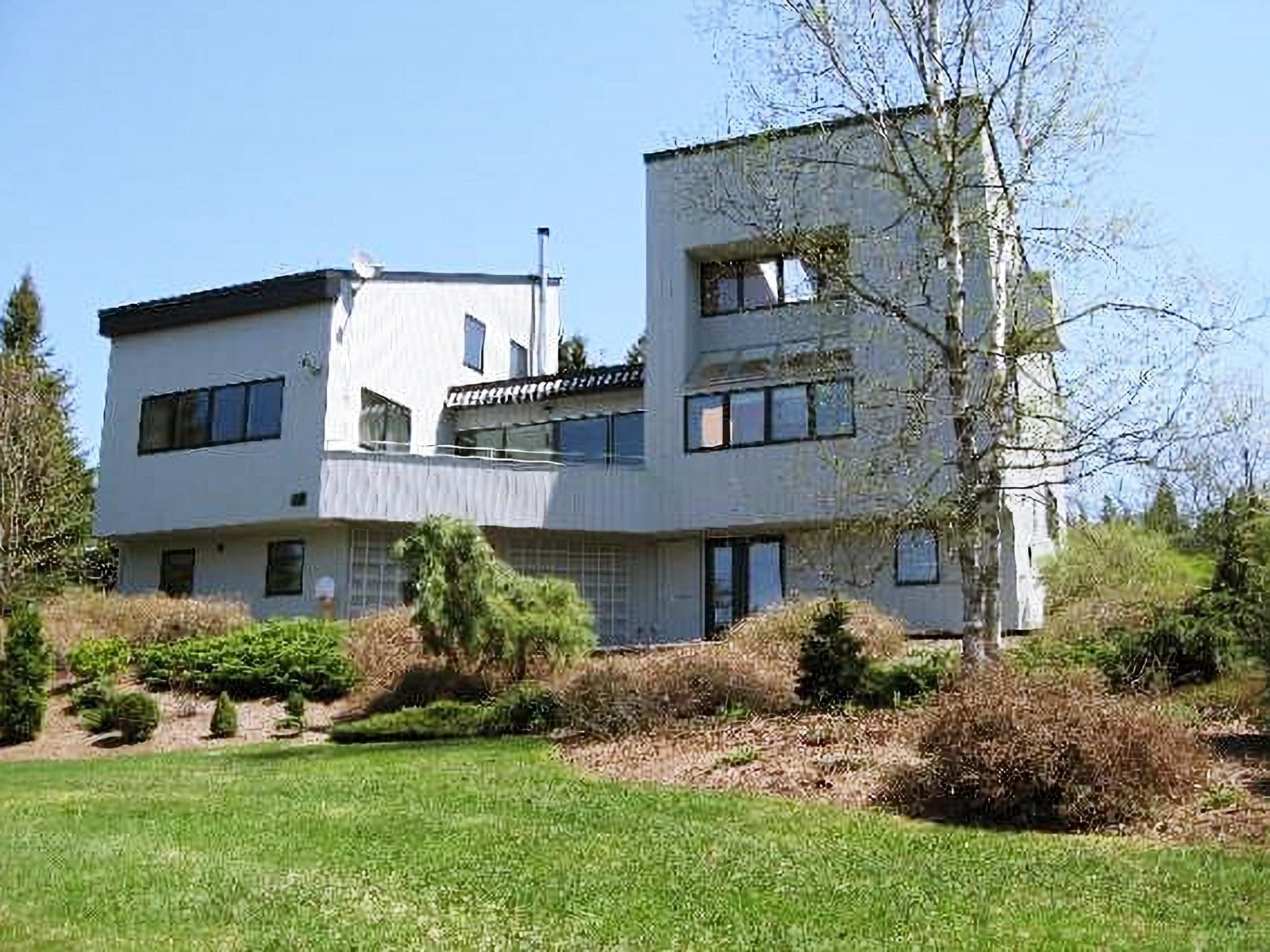 725 Aldrich Lane