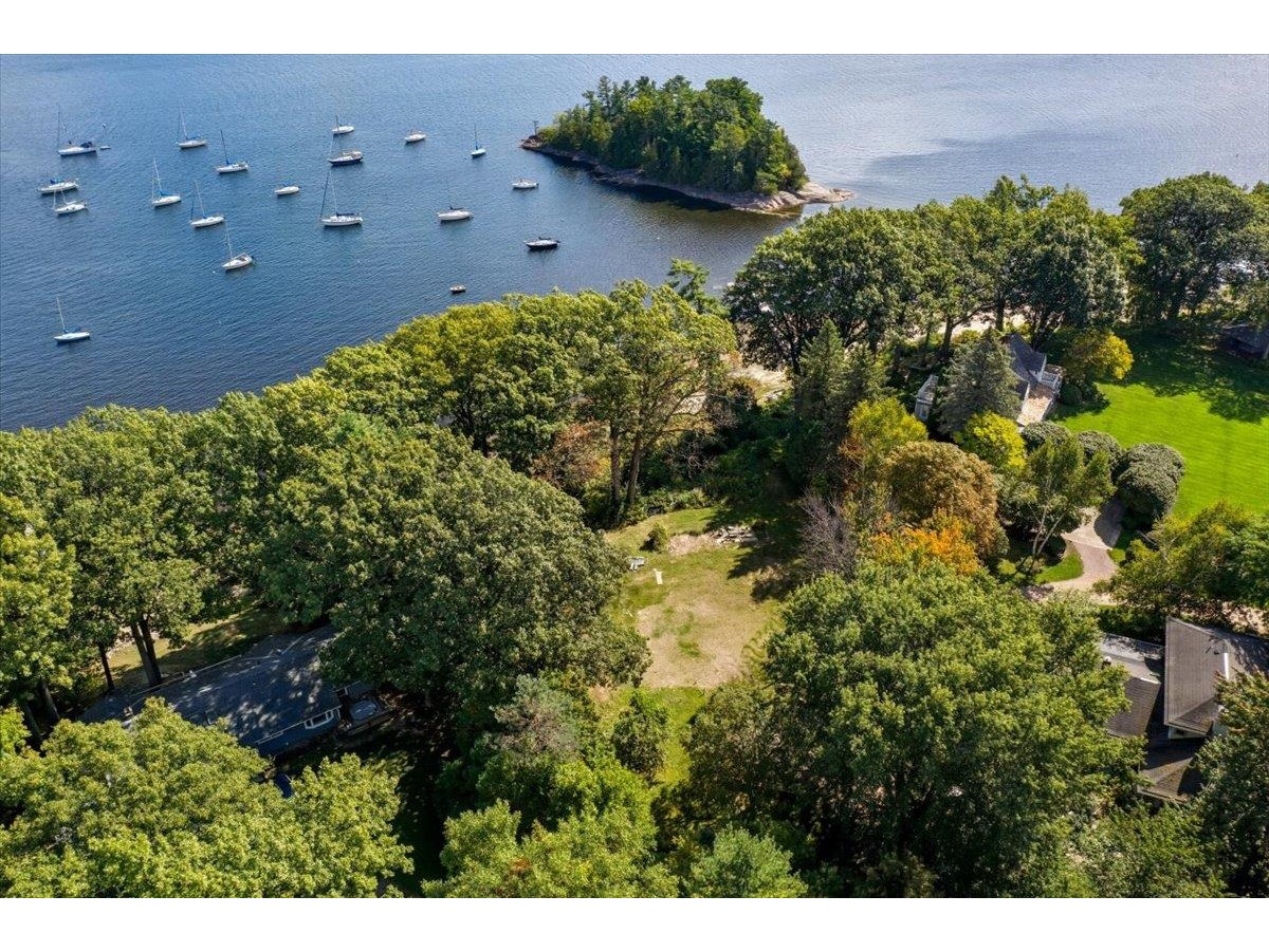 728 Malletts Bay Club Road