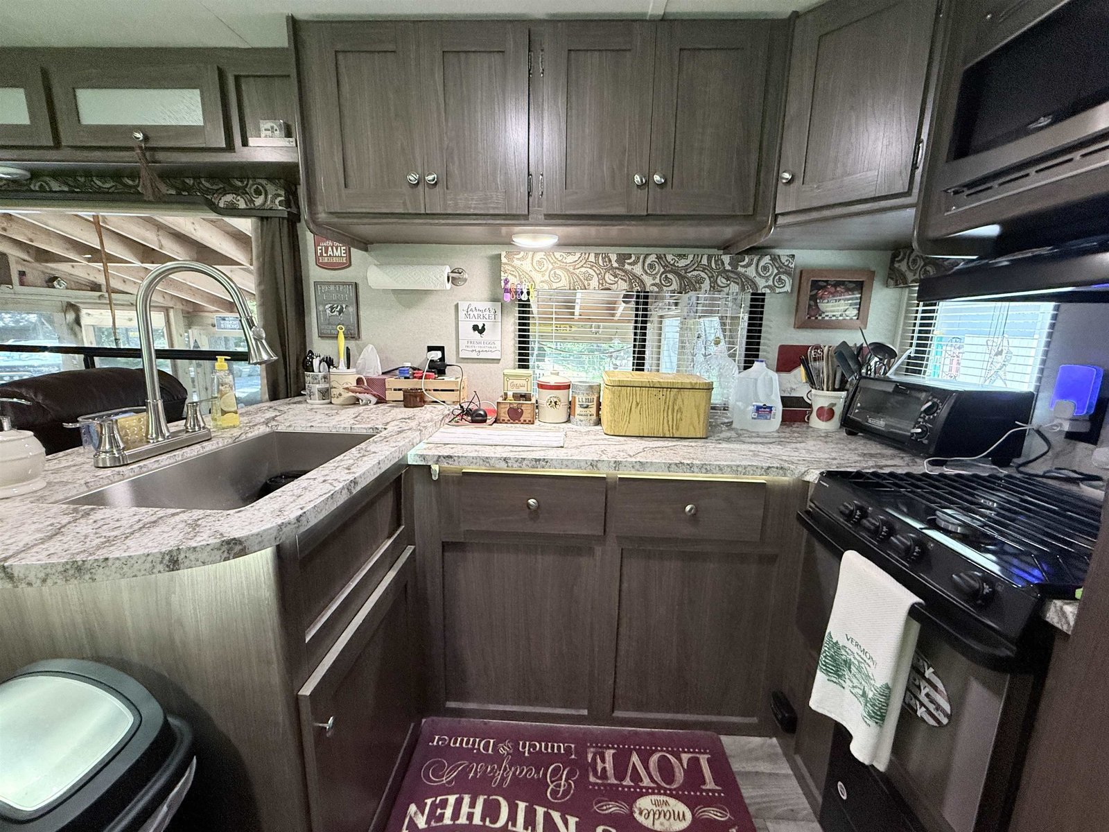 Nice little kitchen