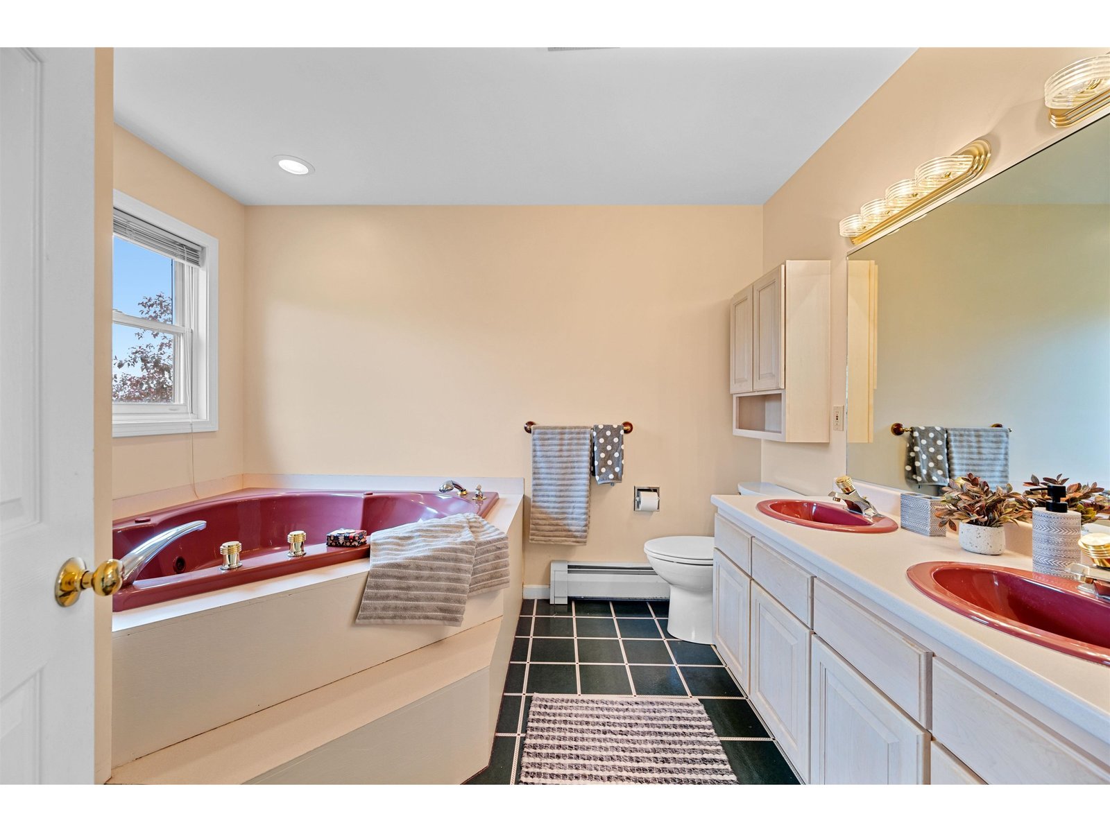 73 Cobble Hill Meadows