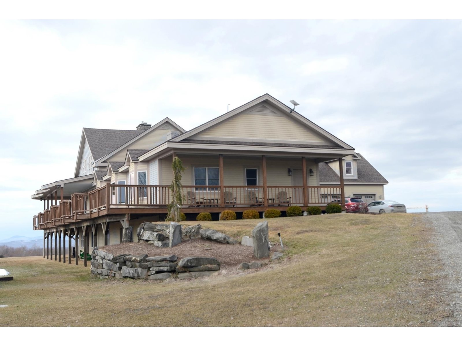 734 Herrick Road