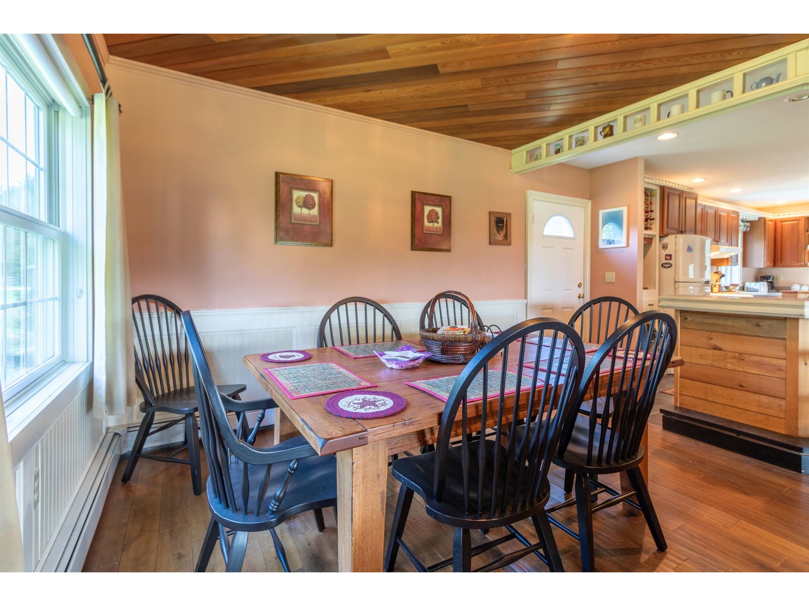 Dining area looking toward the kitchen