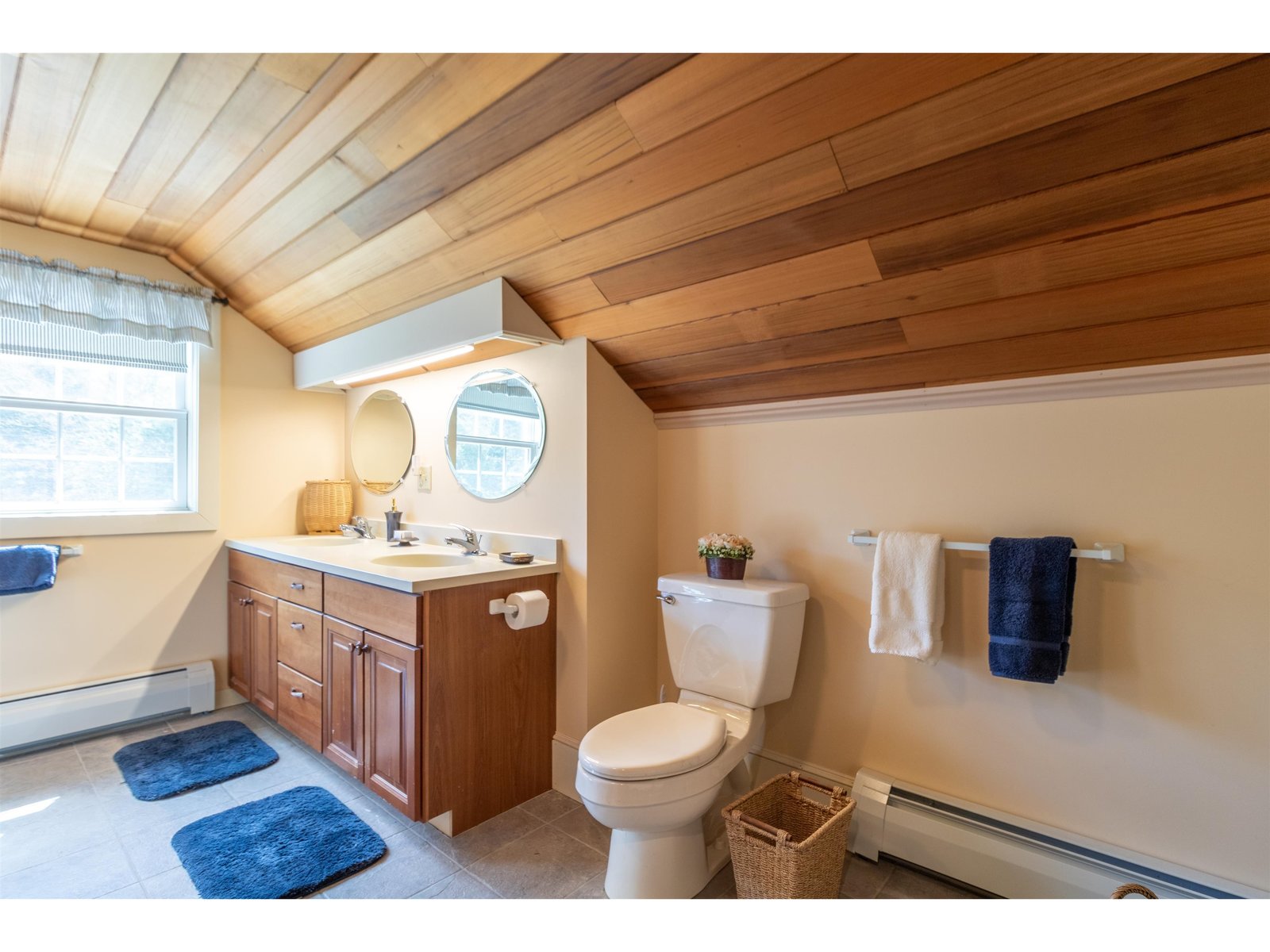 Upstairs master bath
