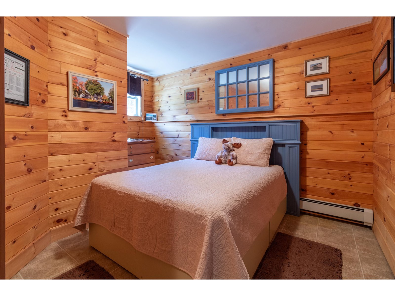 2nd lower level bedroom