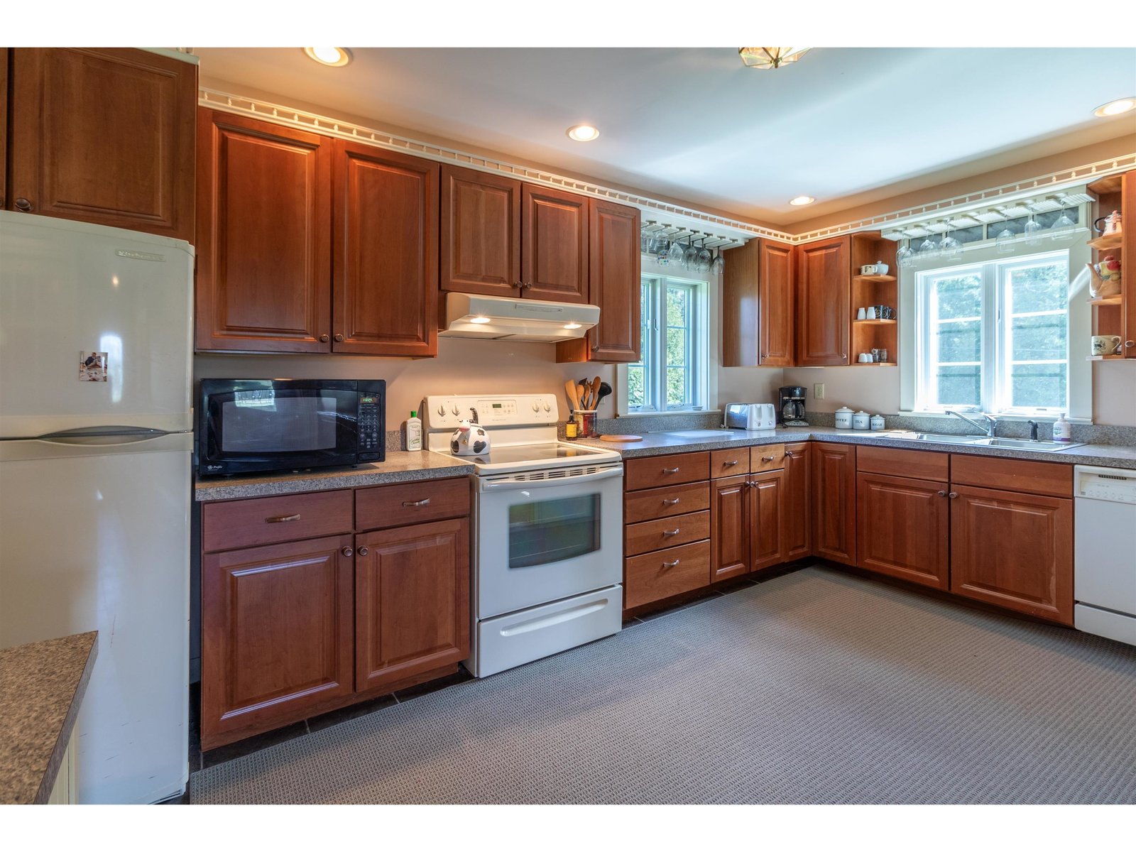 Lots of cabinets and counter space