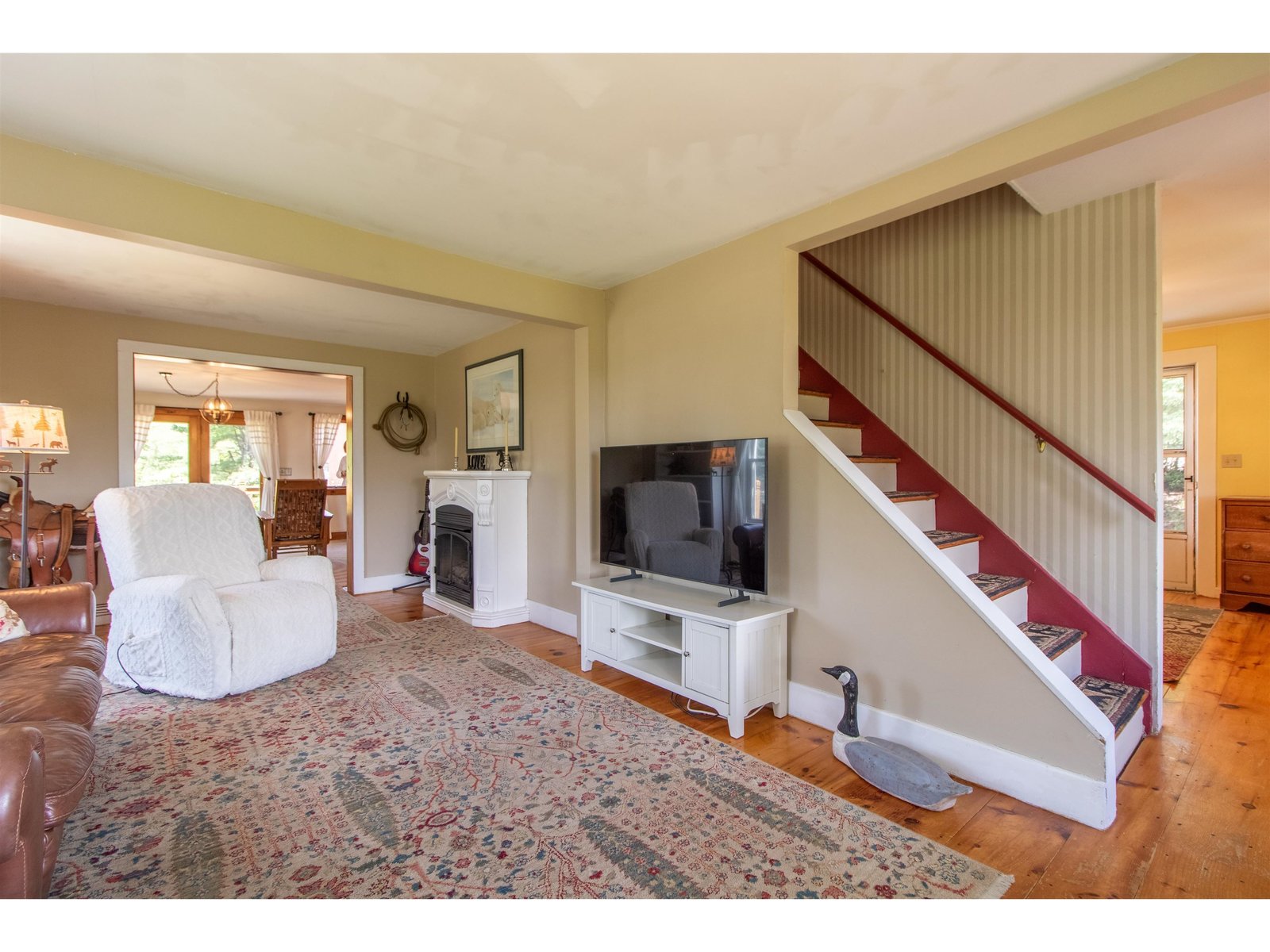 736 Pleasant Street