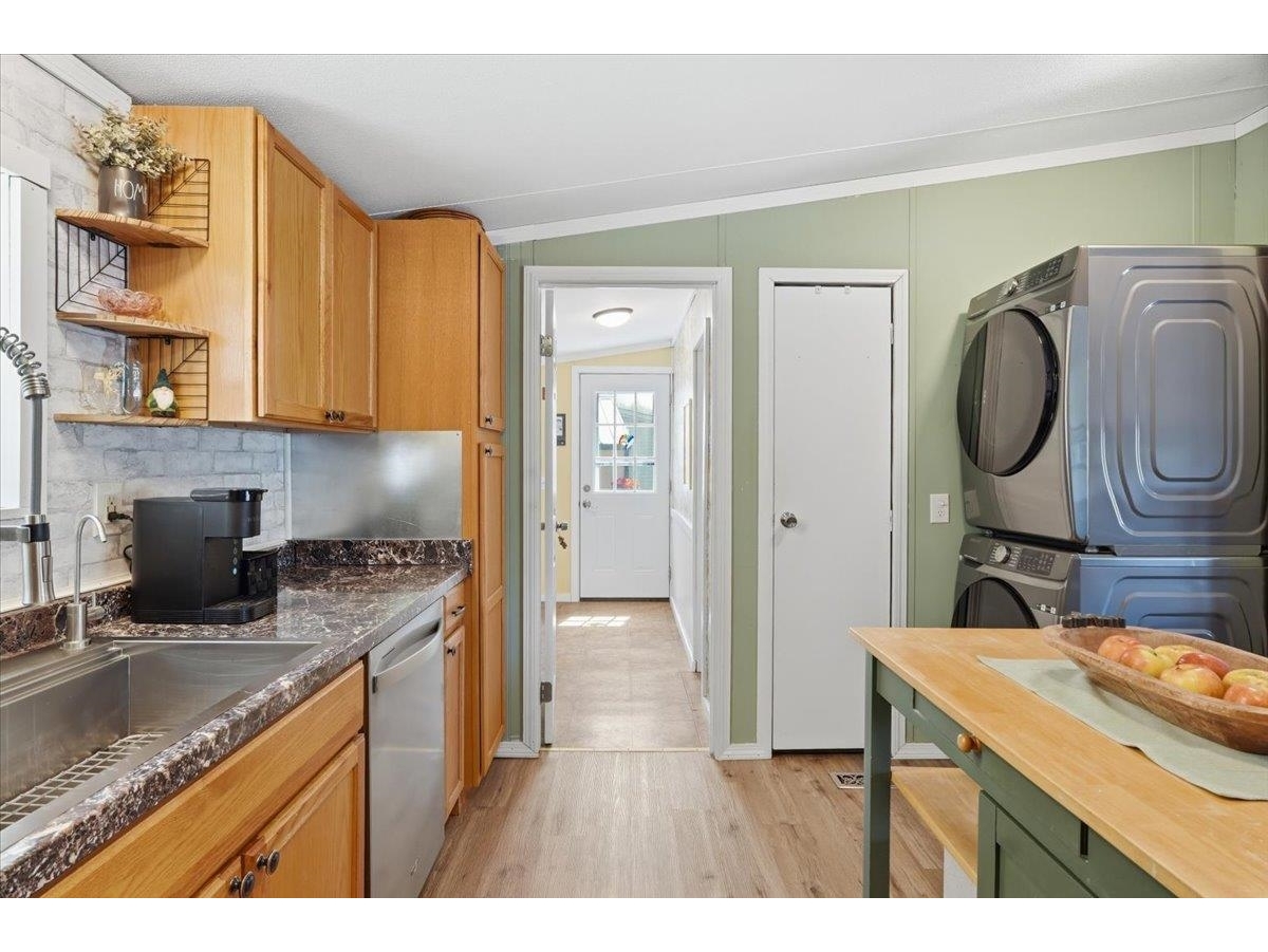 737 Porterwood Drive