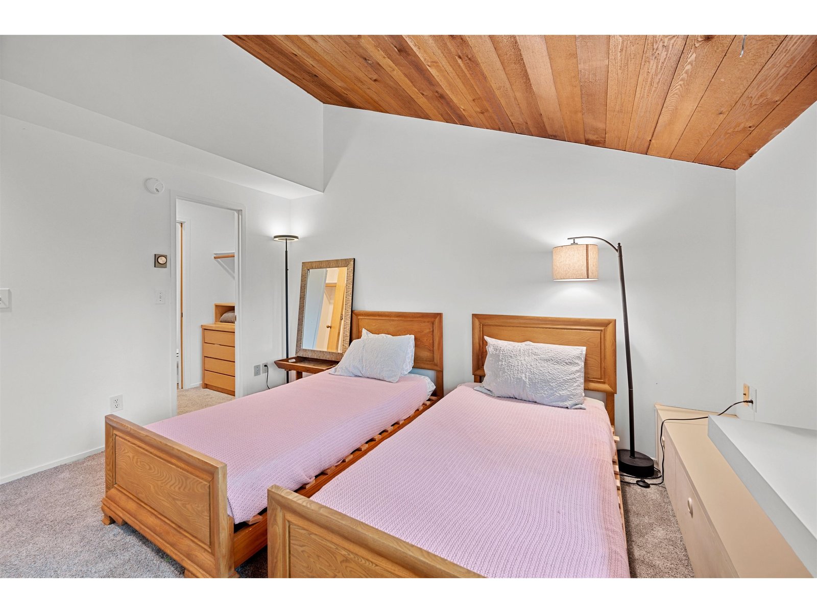 74 Christmas Tree Road, Unit 5