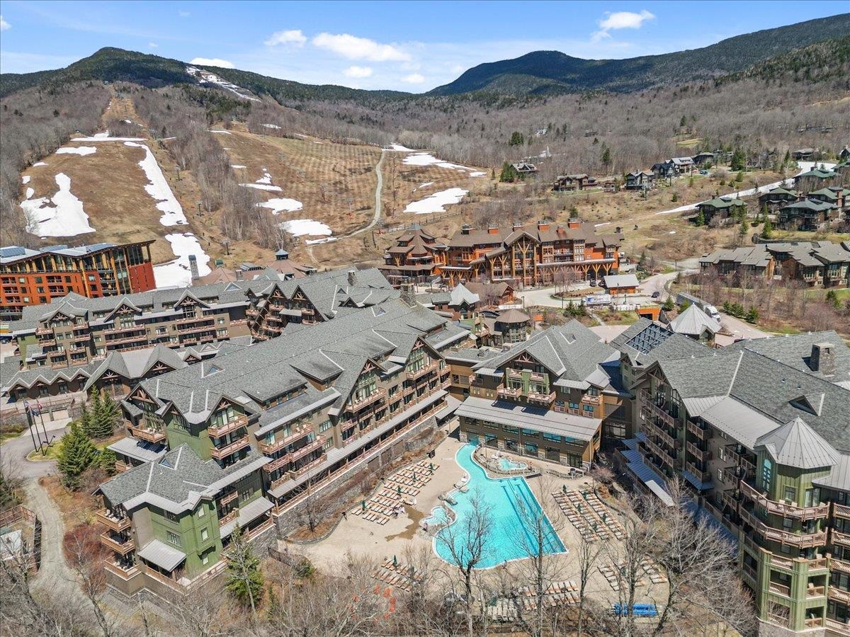 7412 Mountain Road, Stowe
