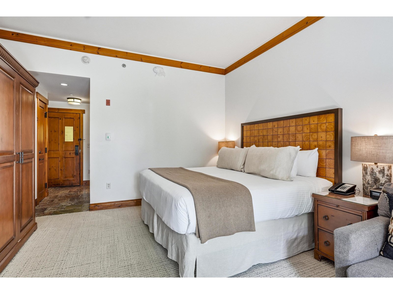 7412 Mountain Road, Unit 1206