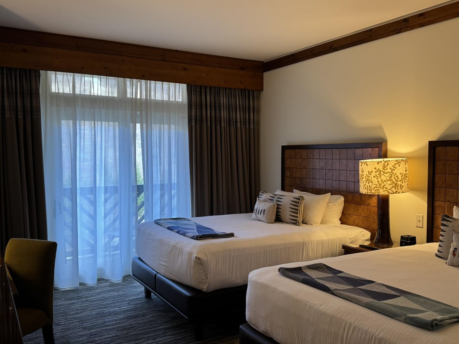7412 Mountain Road, Unit 402 3-86