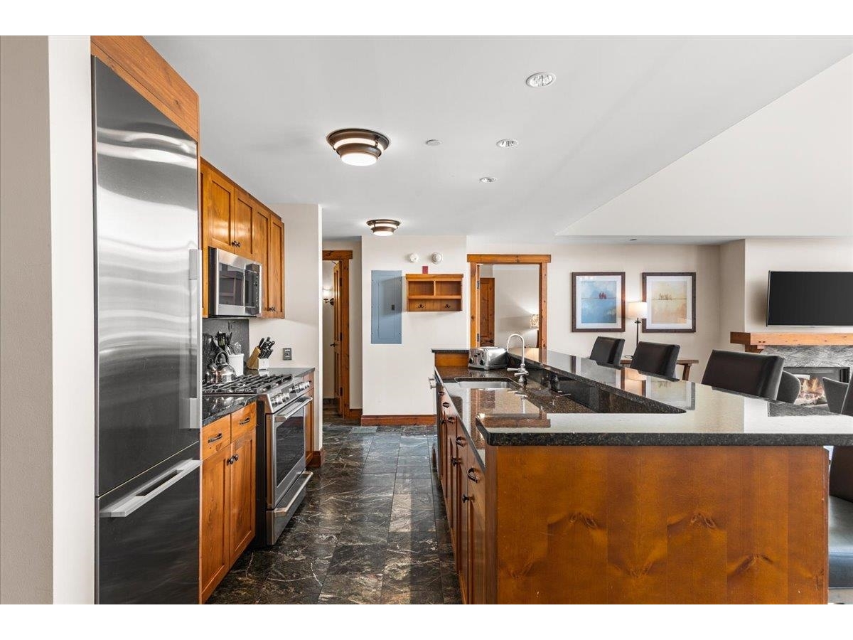 7412 Mountain Road, Unit 403 04-046