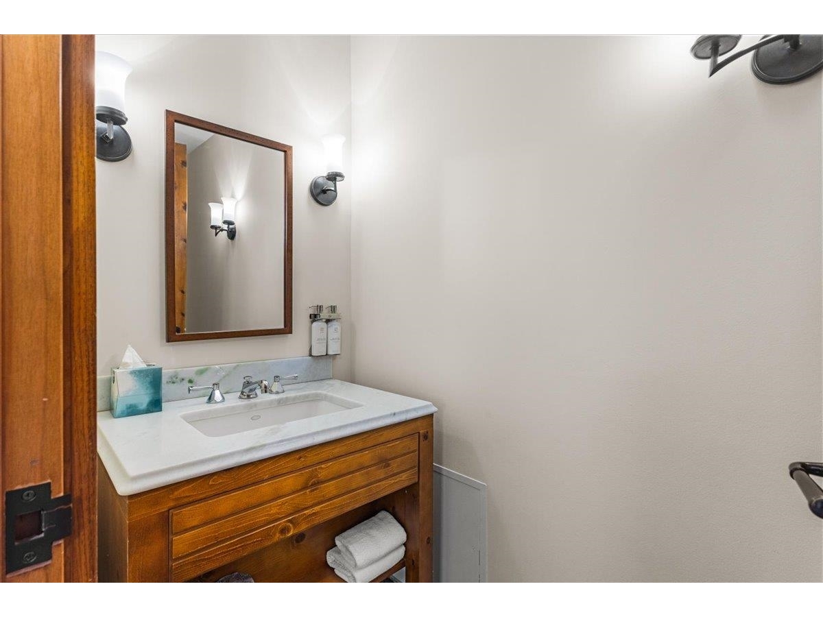 7412 Mountain Road, Unit 403 04-046