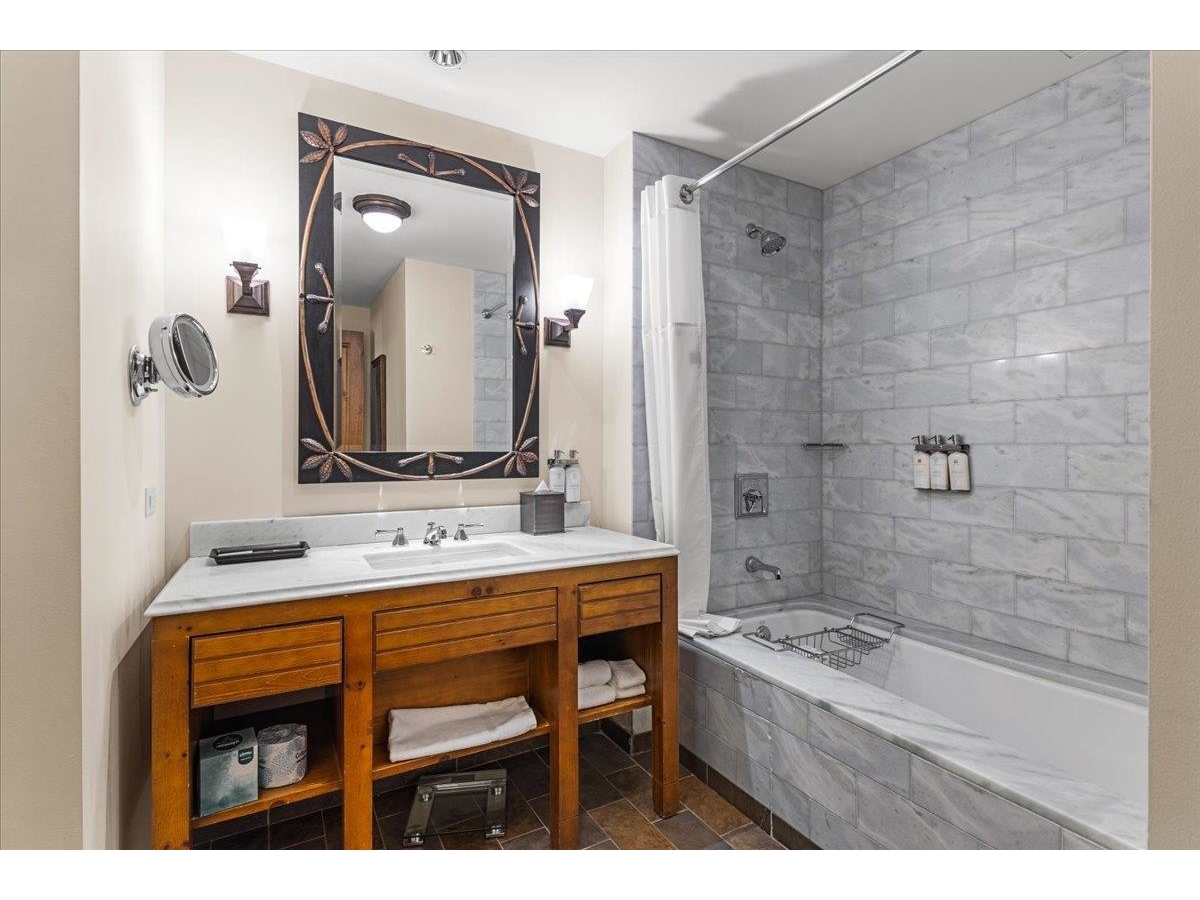 7412 Mountain Road, Unit 403 04-046
