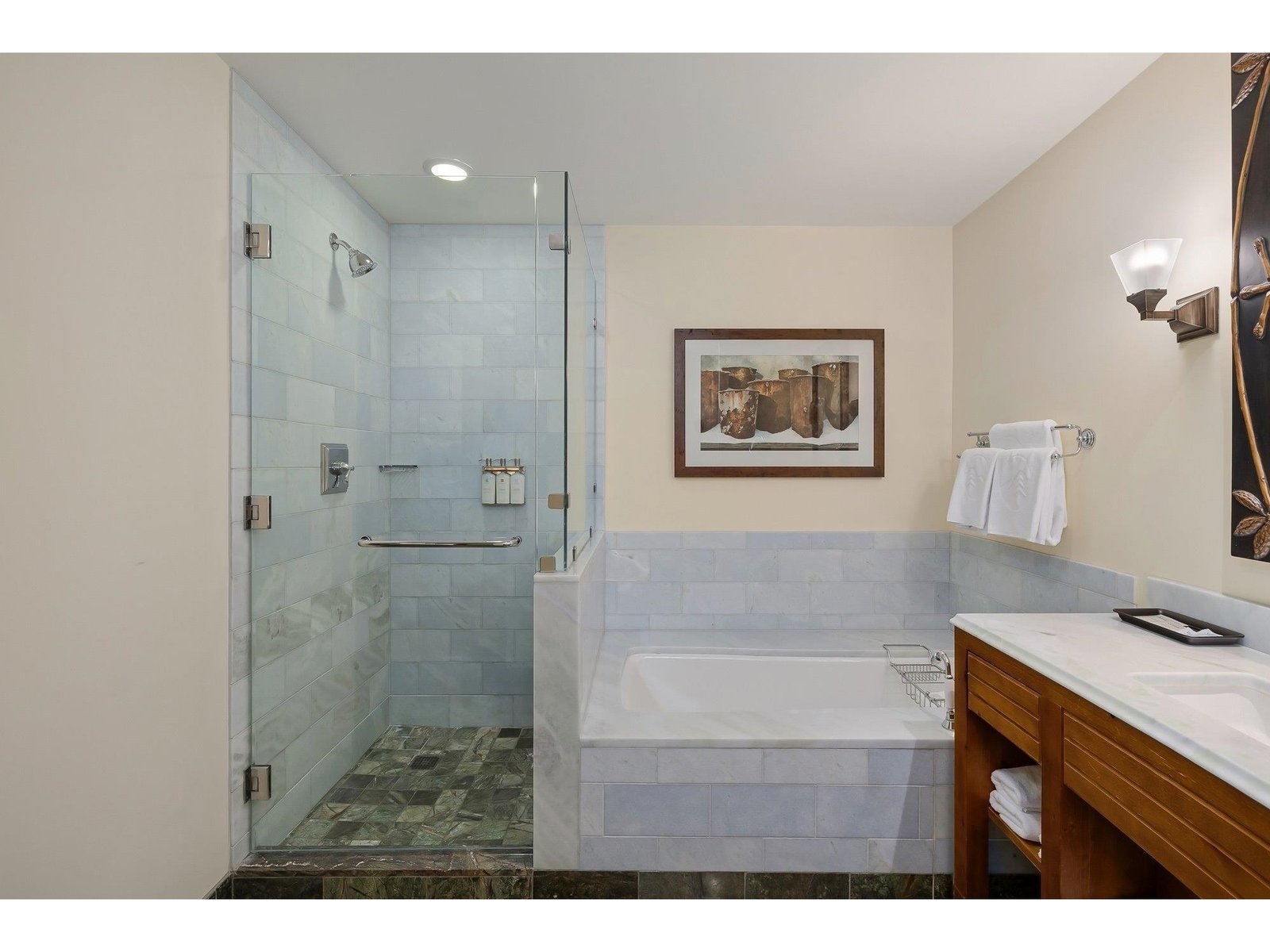 7412 Mountain Road, Unit 407/507 4-40