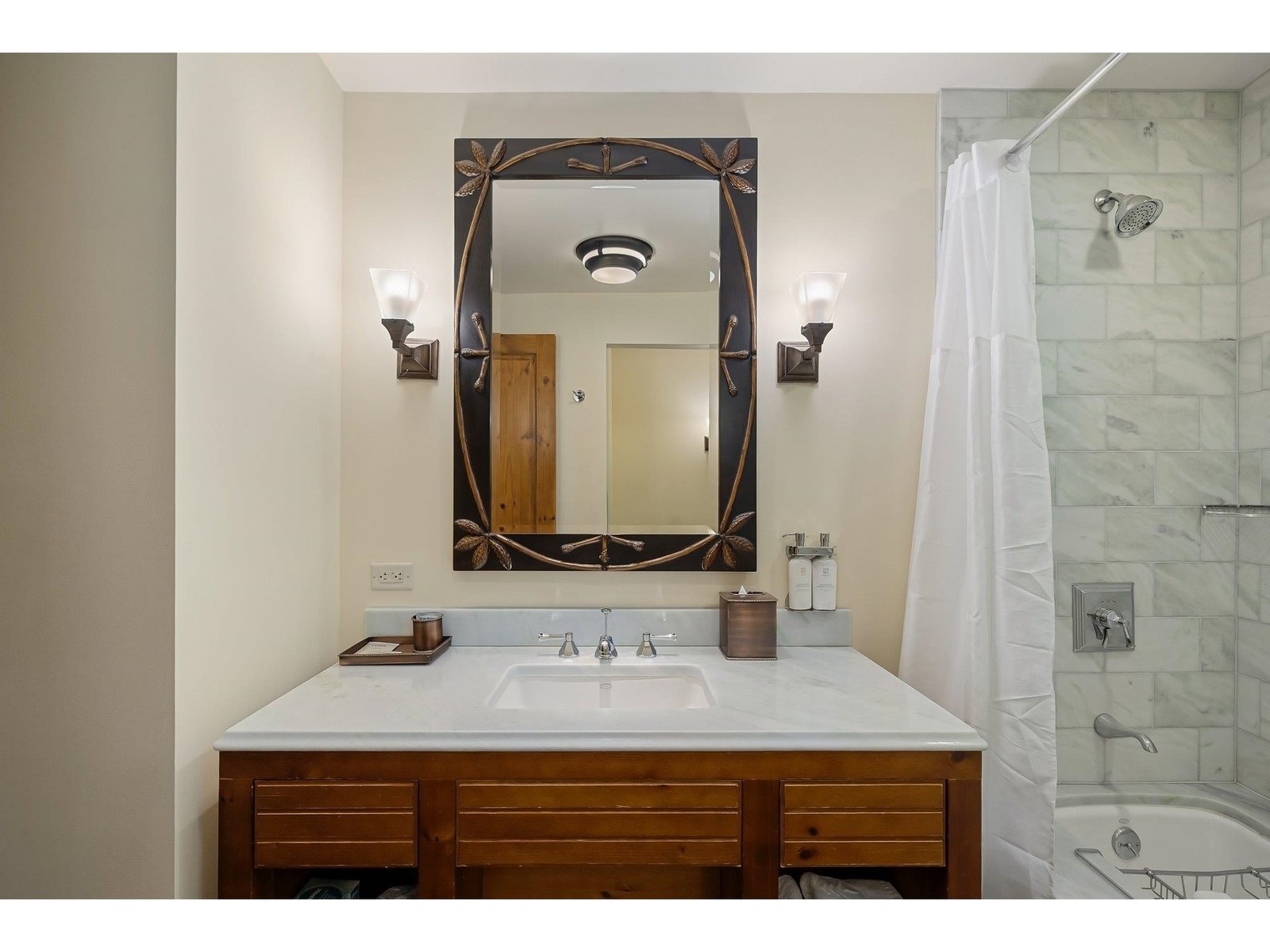 7412 Mountain Road, Unit 407/507 4-40