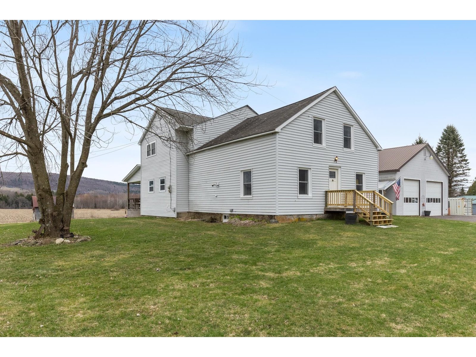 742 Bronson Road