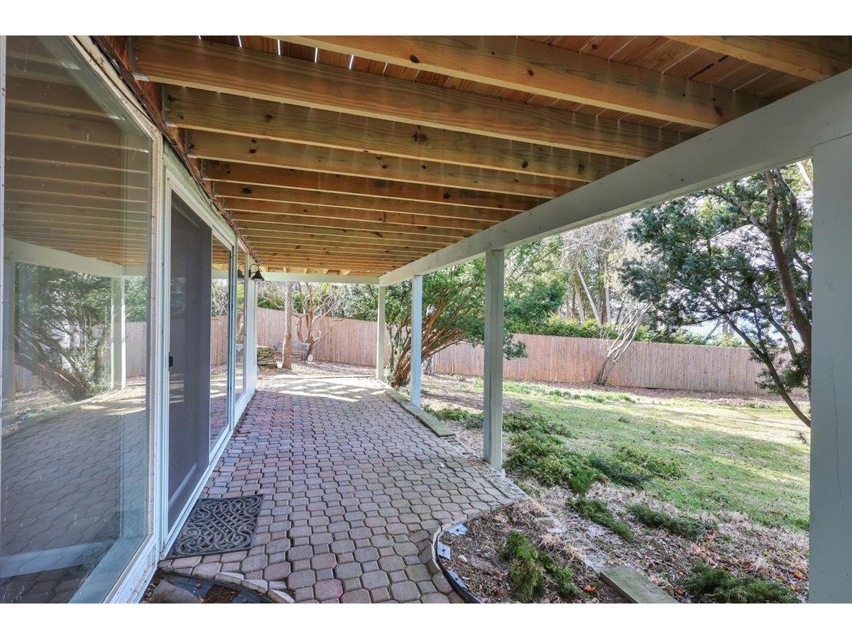 75 Hills Point Road