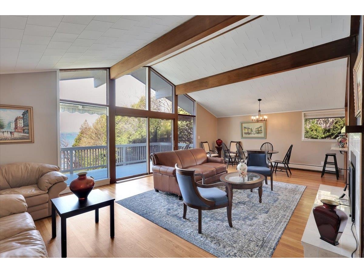 75 Hills Point Road