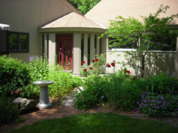 75 Logan Crt
