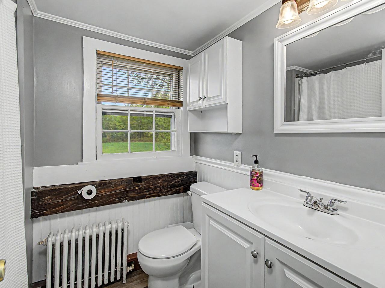 2nd Floor Full Bath