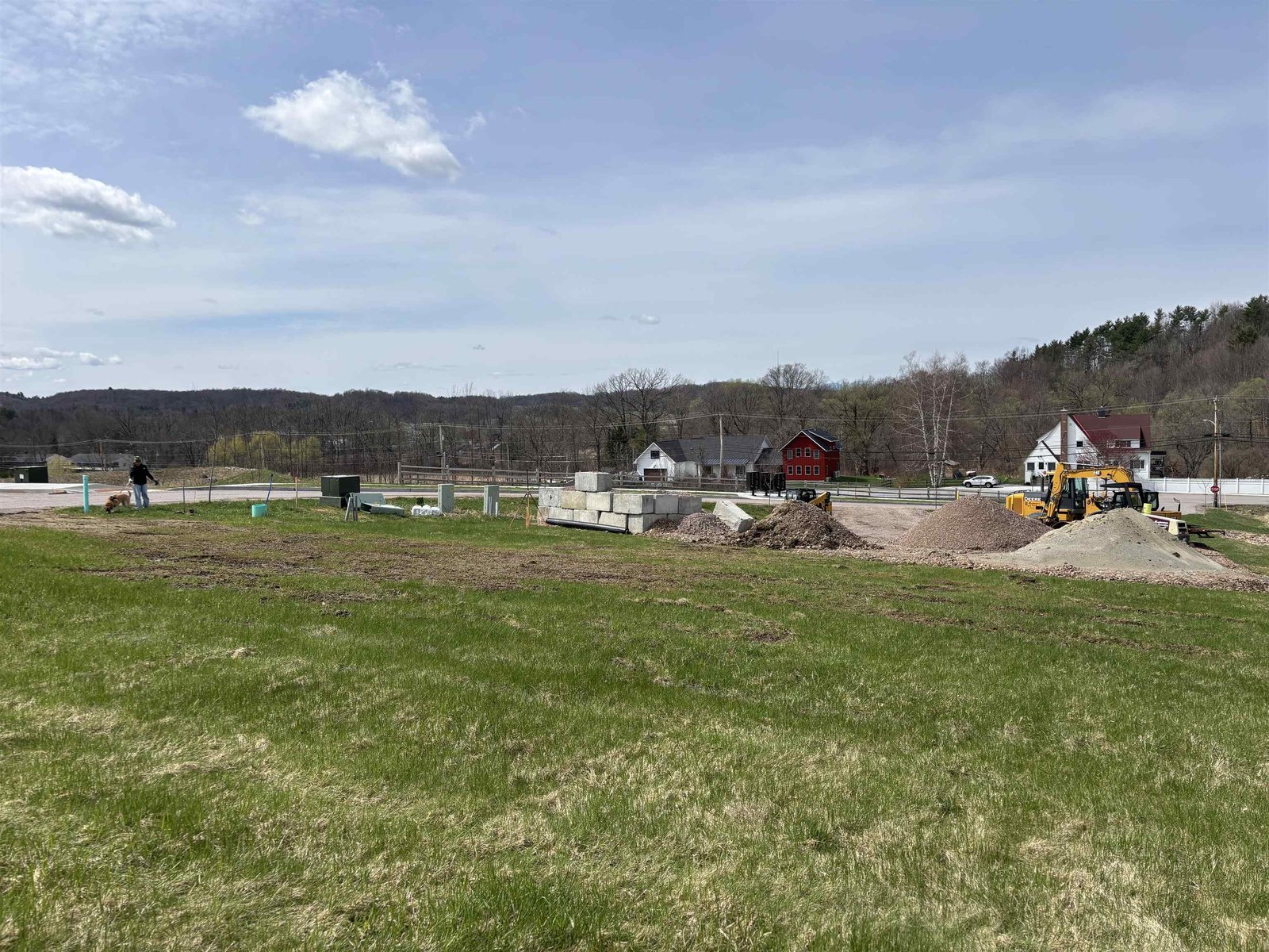 Expansive views from this level lot