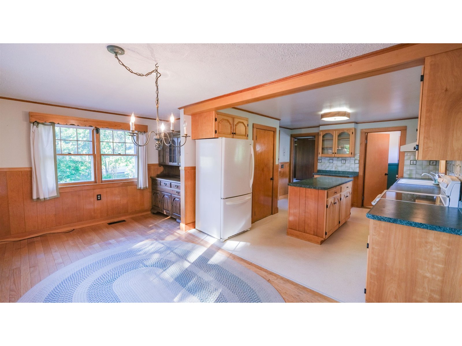 Hardwood floors in dining area