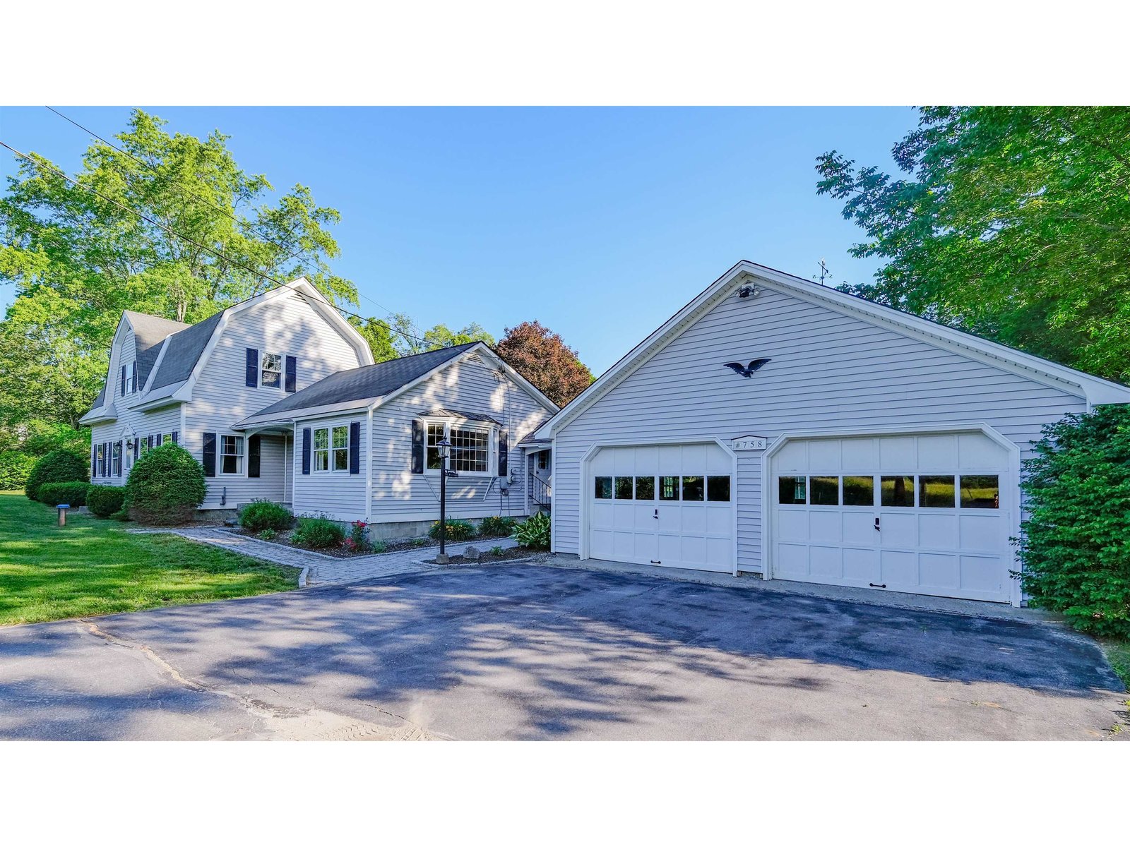 Attached 2 car garage and workshop