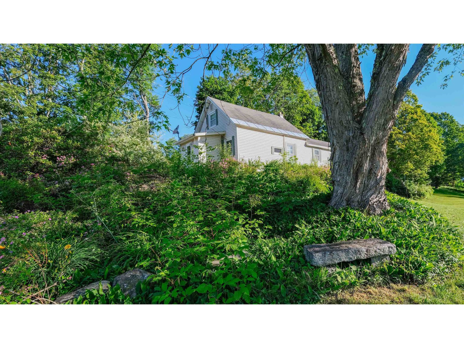 1 bedroom cottage included