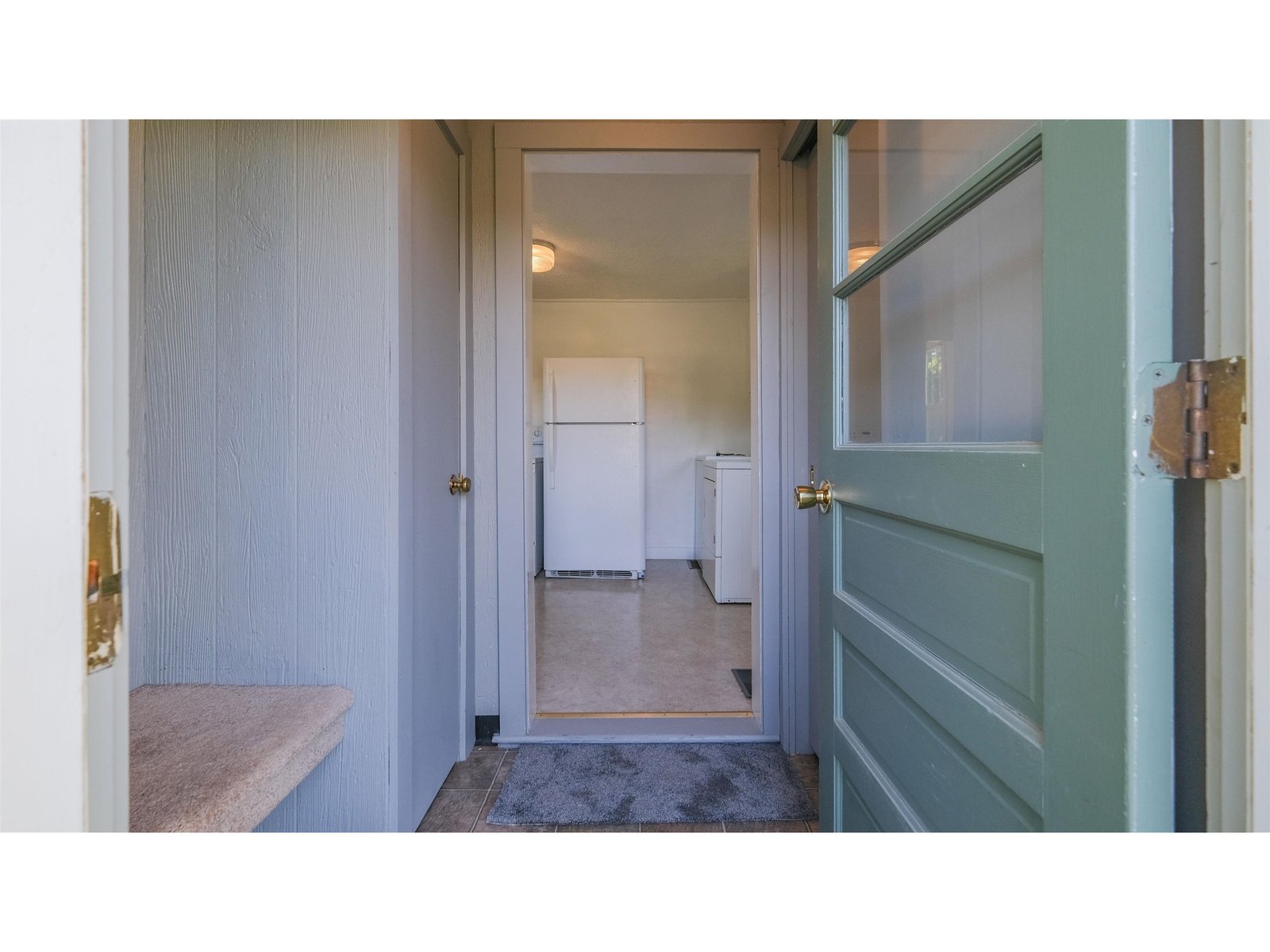 Cottage front entry
