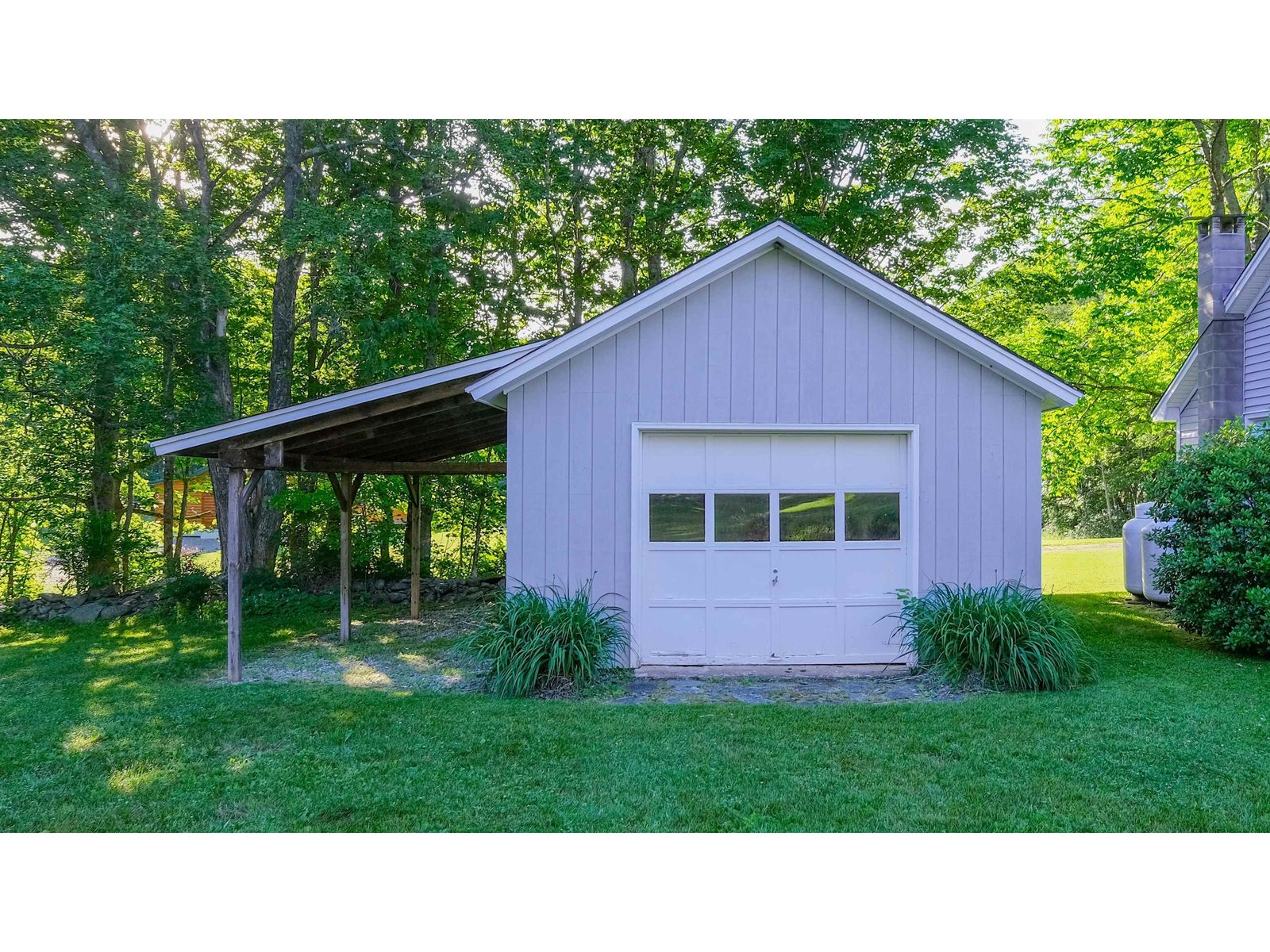 2nd garage w/ storage/workshop