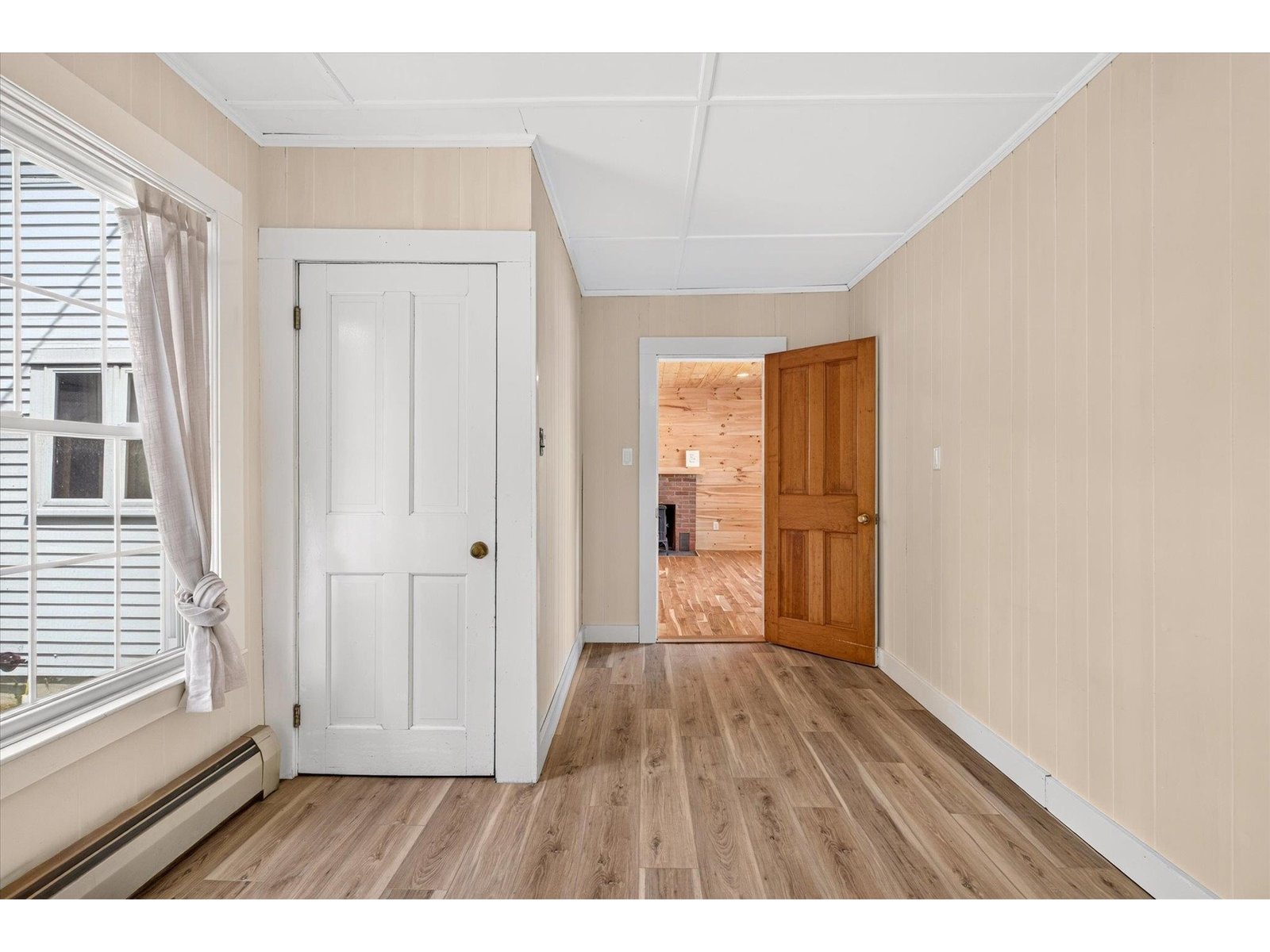 76 E Orange Road