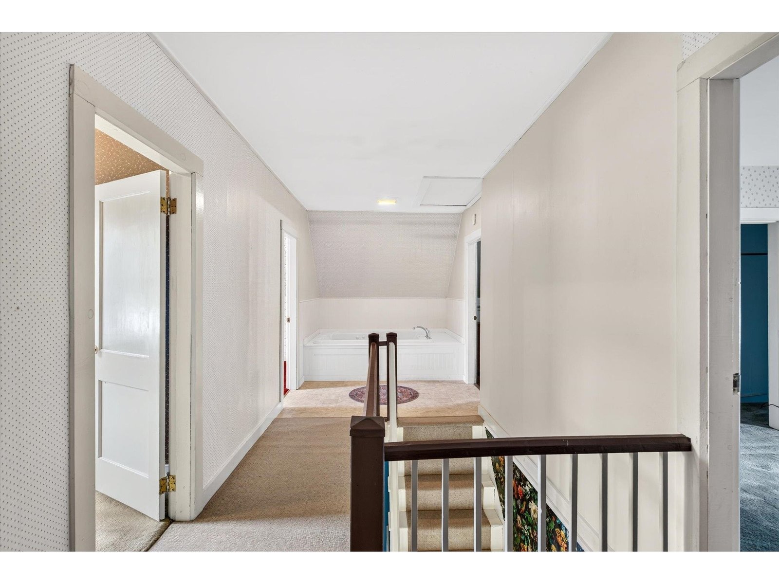 76 E Orange Road