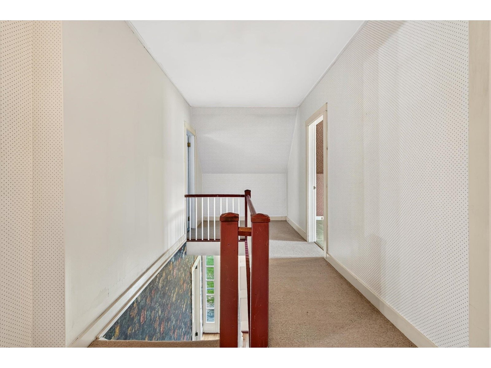 76 E Orange Road