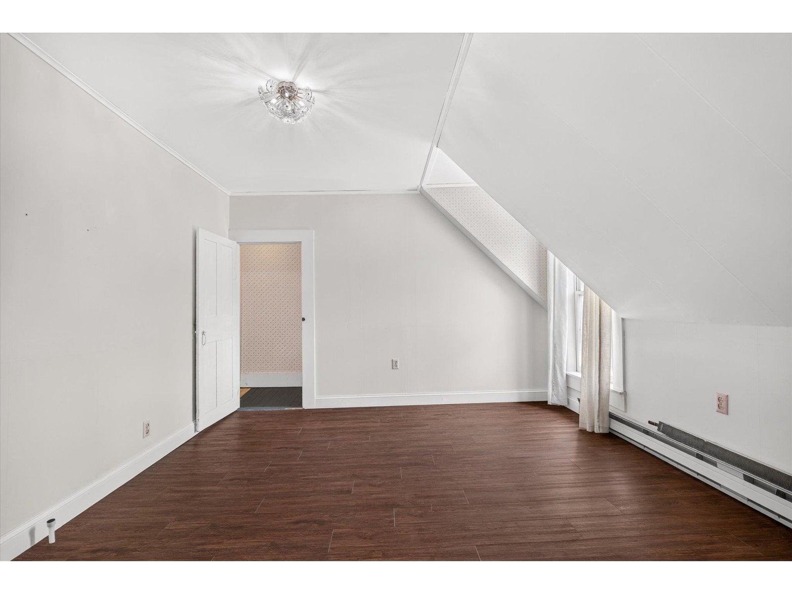 76 E Orange Road