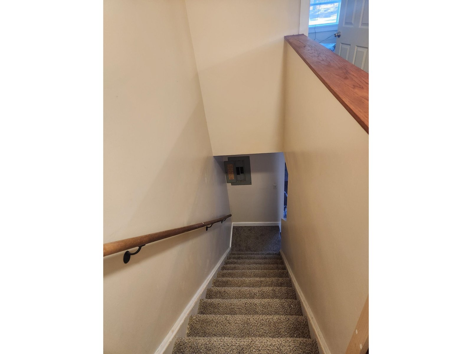 76 Ethan Allen Parkway
