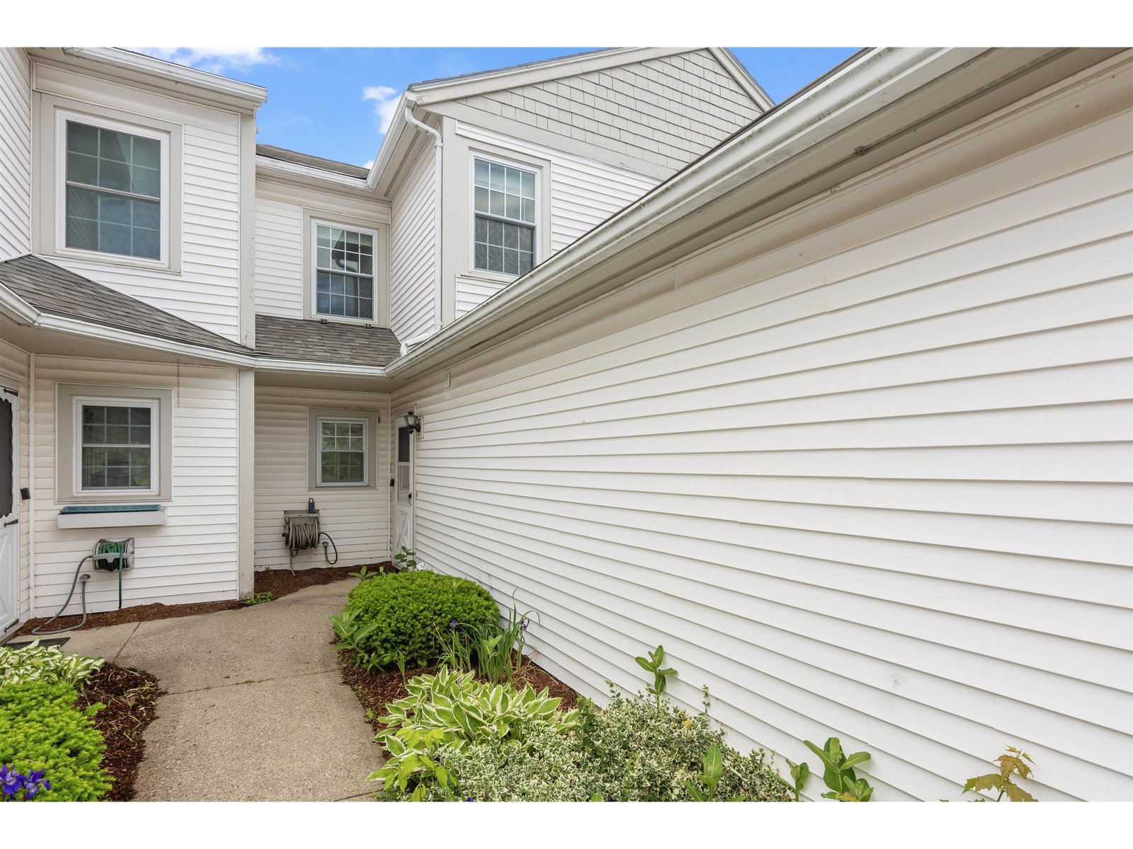 76 Saybrook Road